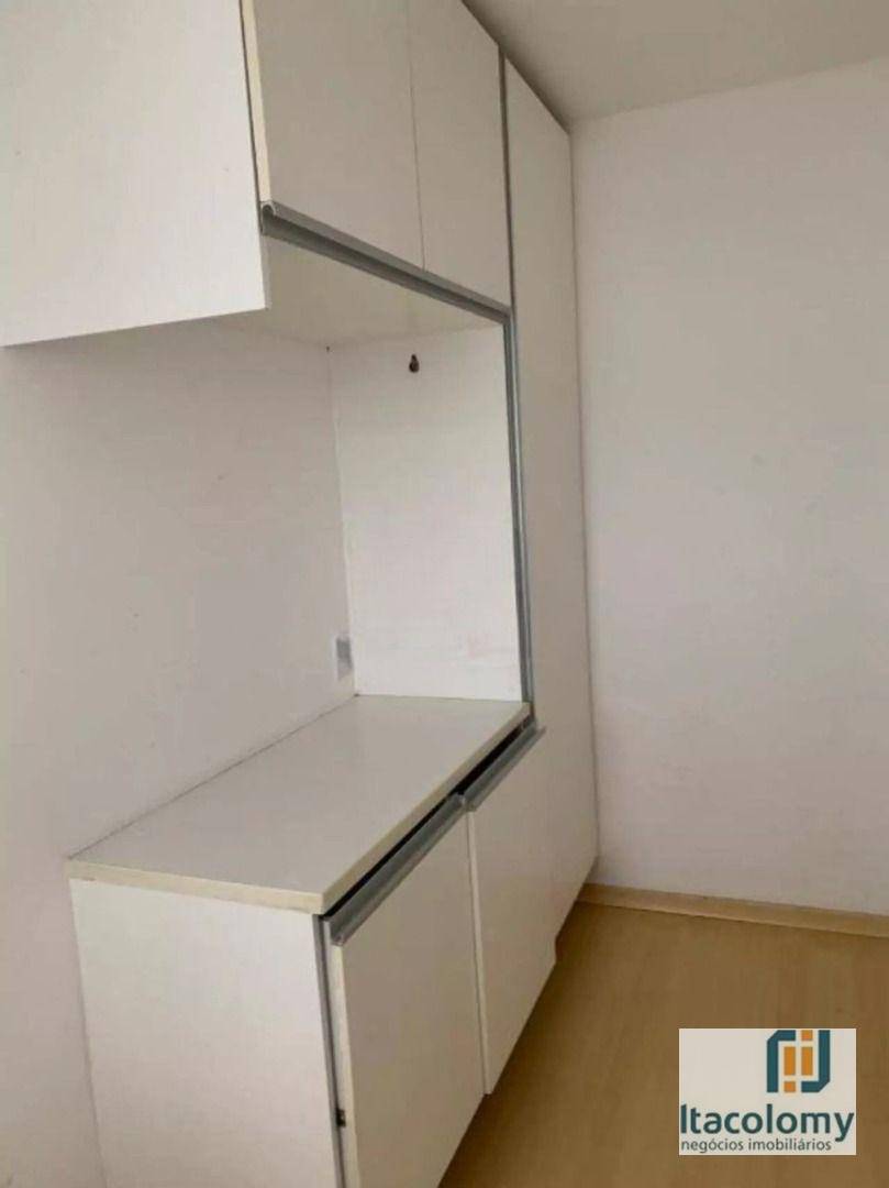 Casa de Condomínio para alugar com 3 quartos, 318m² - Foto 13