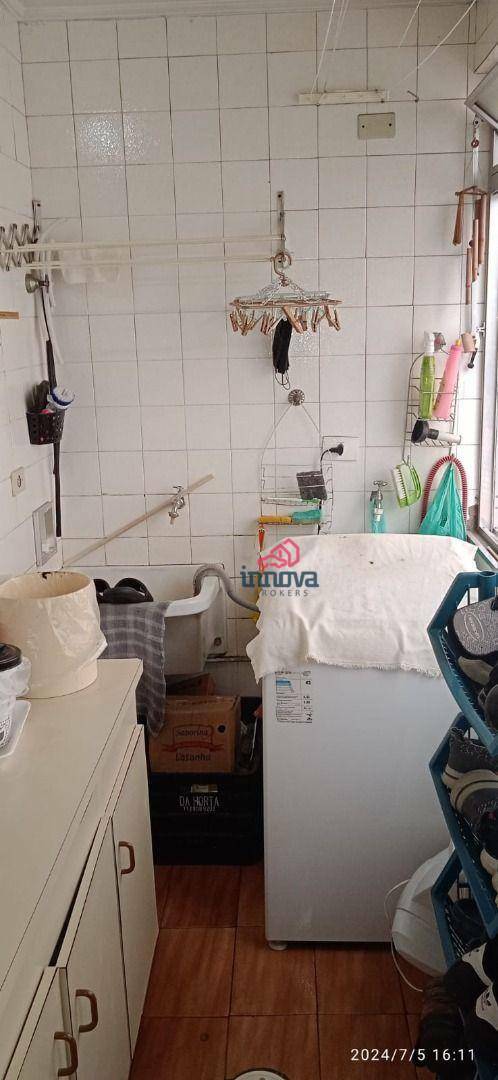 Apartamento à venda com 4 quartos, 200m² - Foto 7