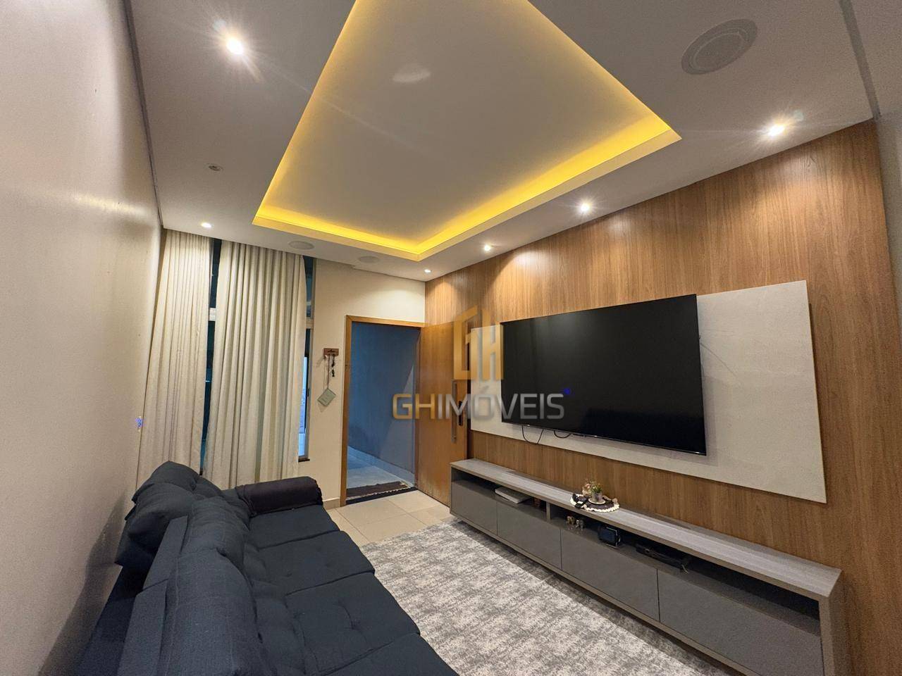 Casa à venda com 3 quartos, 114m² - Foto 1