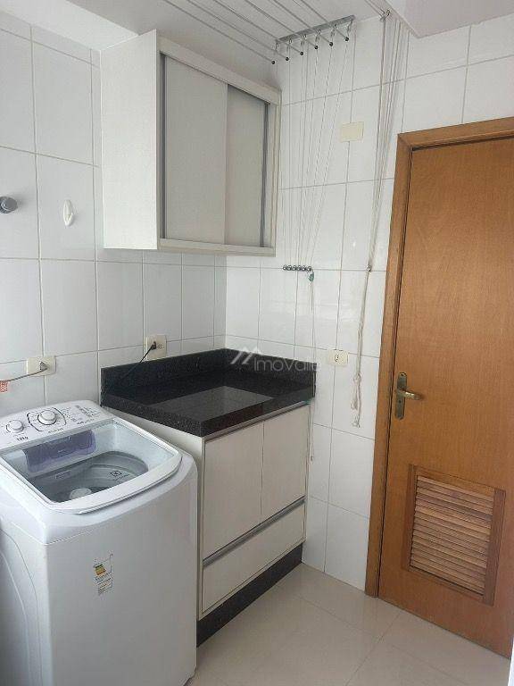 Apartamento à venda com 3 quartos, 111m² - Foto 12