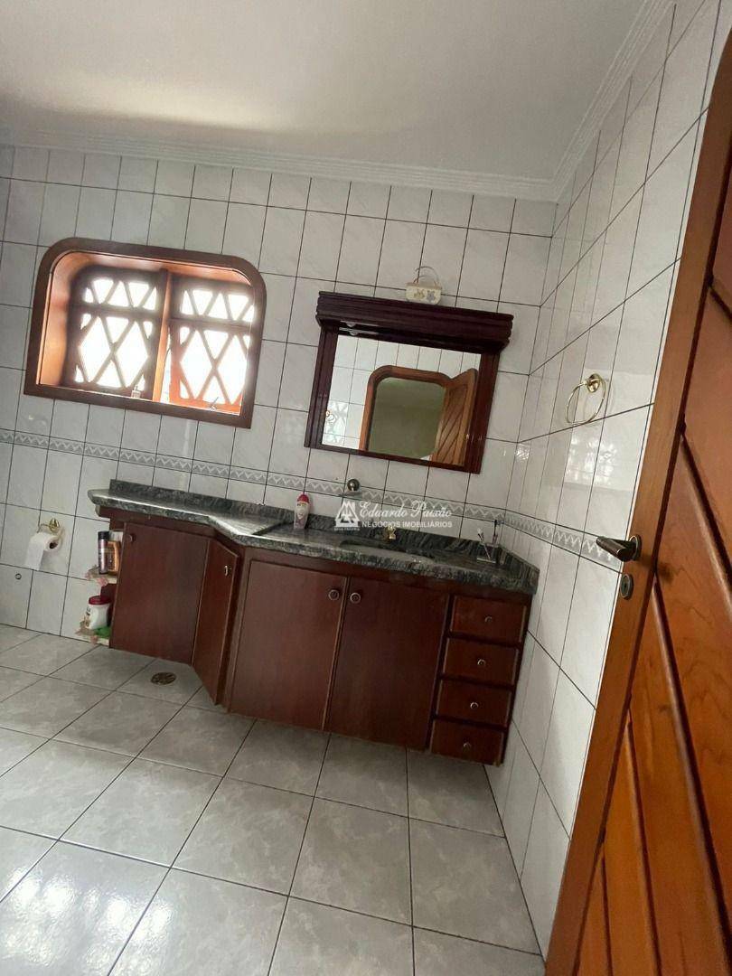 Sobrado à venda e aluguel com 3 quartos, 380m² - Foto 28