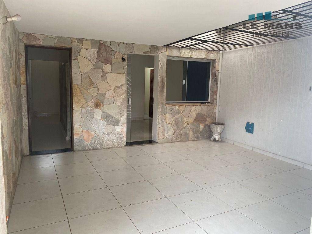 Casa à venda com 3 quartos, 155m² - Foto 3