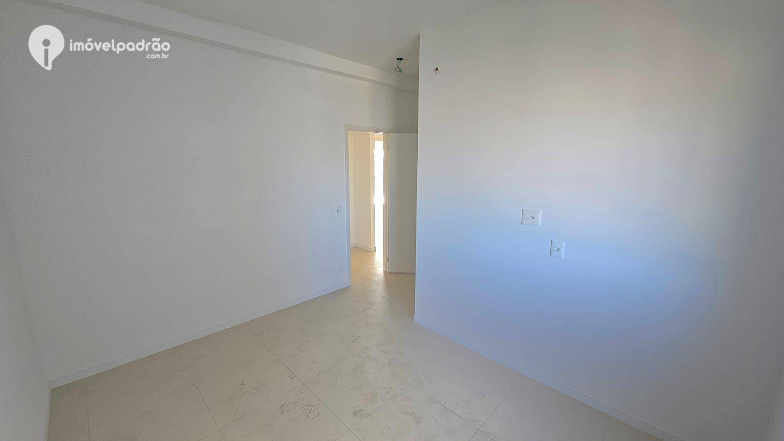 Apartamento à venda com 4 quartos, 200m² - Foto 29