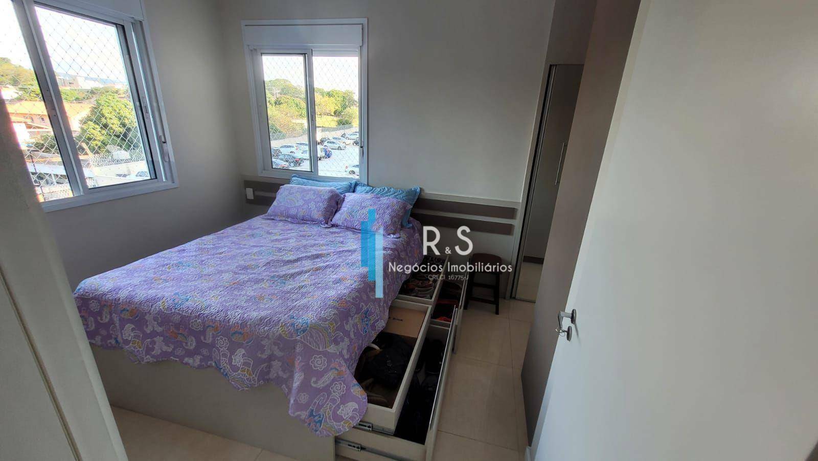 Apartamento à venda com 2 quartos, 67m² - Foto 3