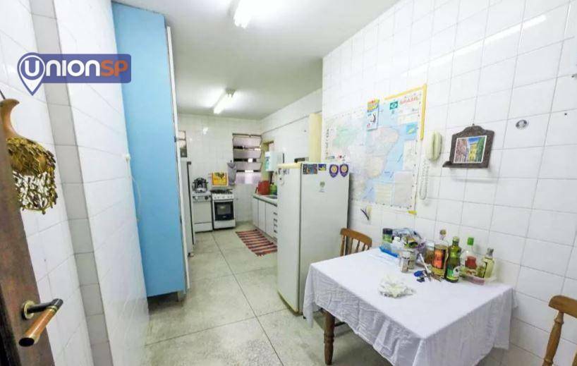 Apartamento à venda com 3 quartos, 133m² - Foto 13