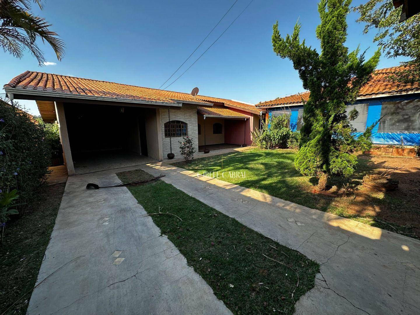 Chácara à venda e aluguel com 3 quartos, 250m² - Foto 1