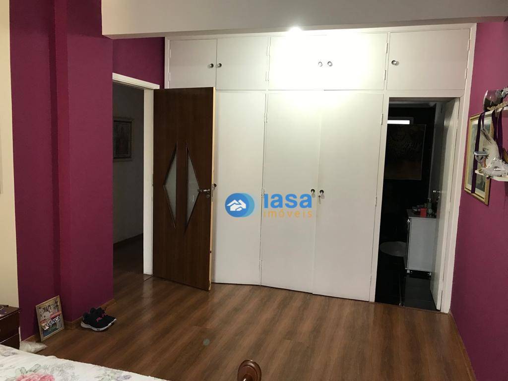 Apartamento à venda com 3 quartos, 192m² - Foto 8