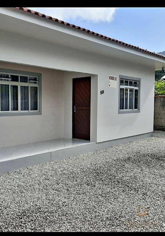 Casa à venda com 3 quartos, 80m² - Foto 2