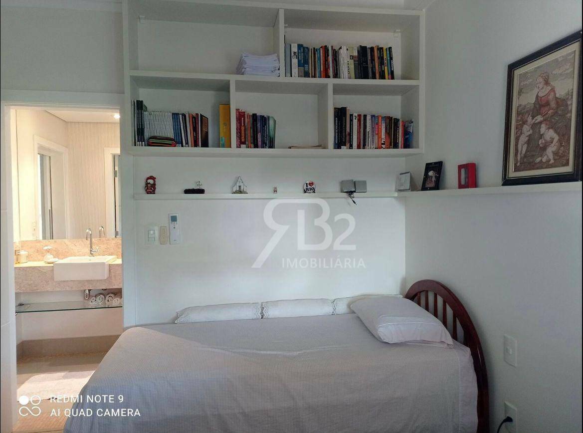 Casa de Condomínio à venda com 3 quartos, 308m² - Foto 13