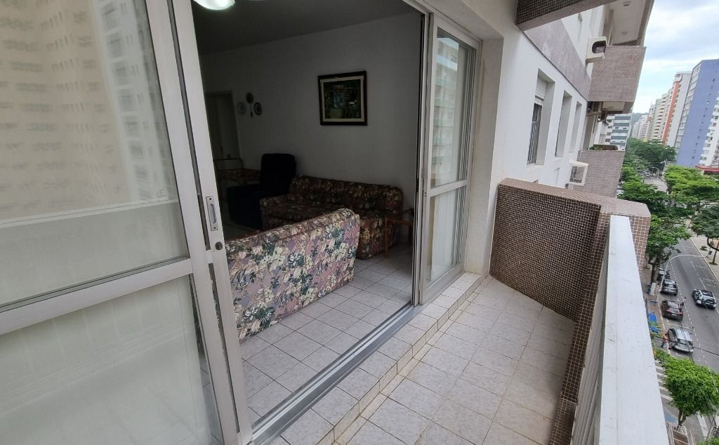 Apartamento à venda com 3 quartos, 130m² - Foto 2