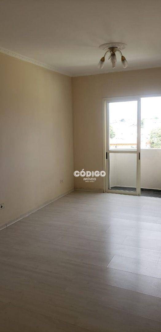 Apartamento à venda com 2 quartos, 75m² - Foto 25