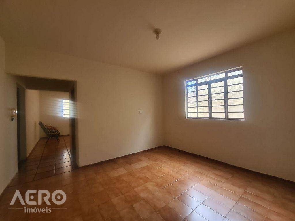 Casa à venda com 3 quartos, 130m² - Foto 14