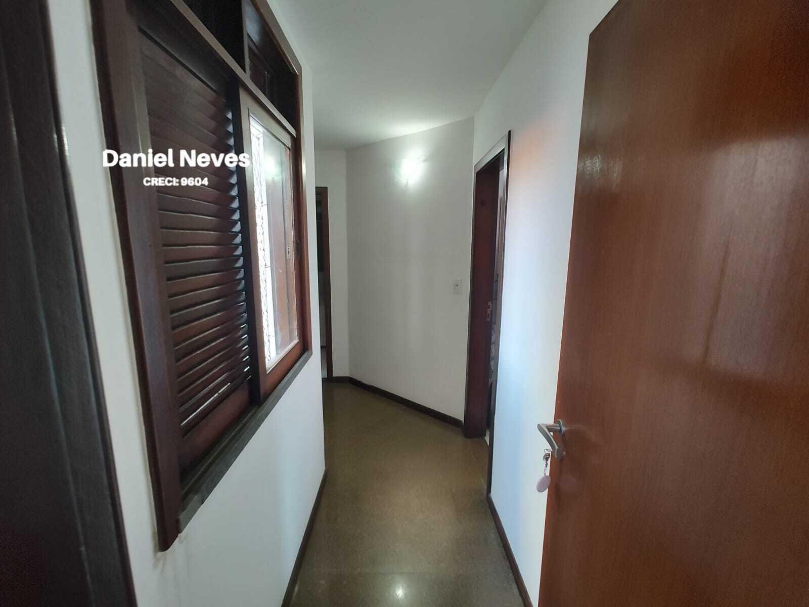 Casa à venda com 5 quartos, 258m² - Foto 35