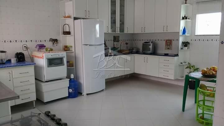 Casa à venda com 3 quartos, 240m² - Foto 5