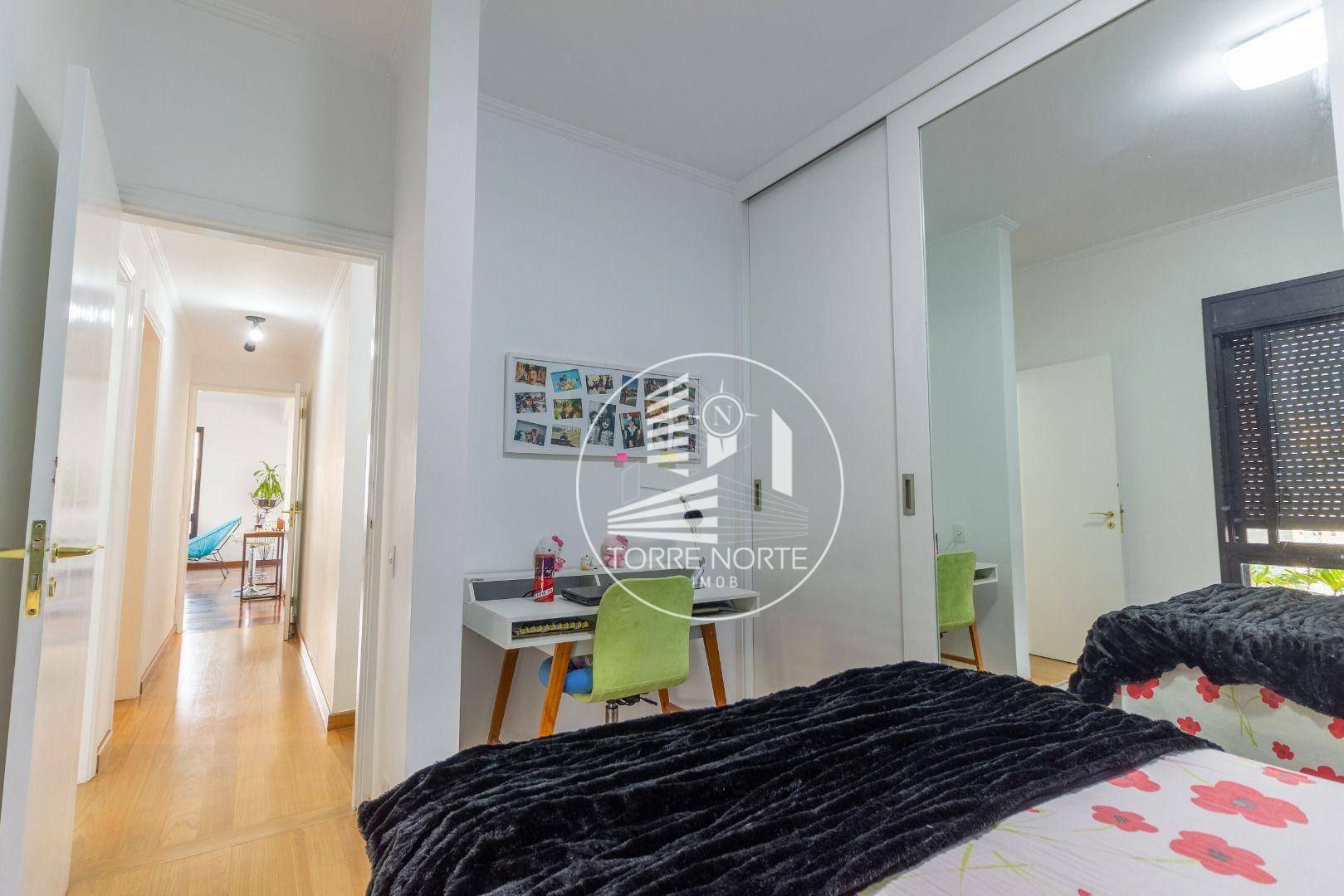 Apartamento à venda com 4 quartos, 190m² - Foto 9