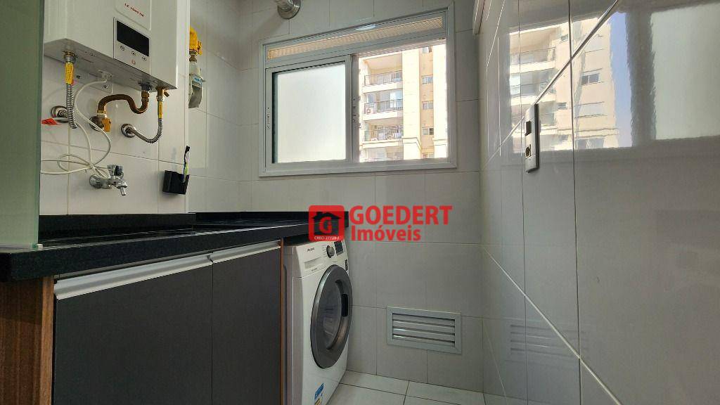 Apartamento à venda com 2 quartos, 68m² - Foto 9