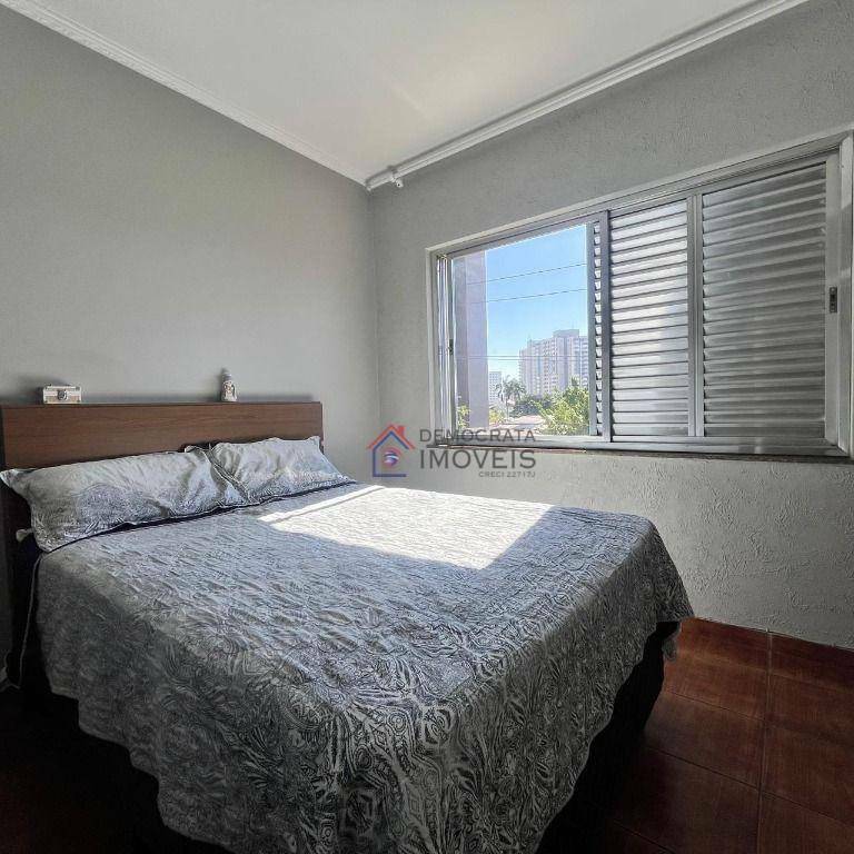 Apartamento à venda com 3 quartos, 110m² - Foto 18