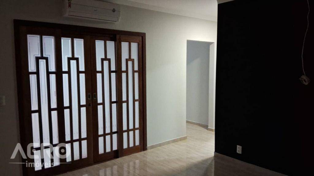 Casa de Condomínio à venda com 3 quartos, 290m² - Foto 12