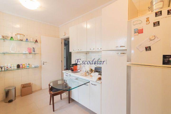 Apartamento à venda com 3 quartos, 151m² - Foto 3