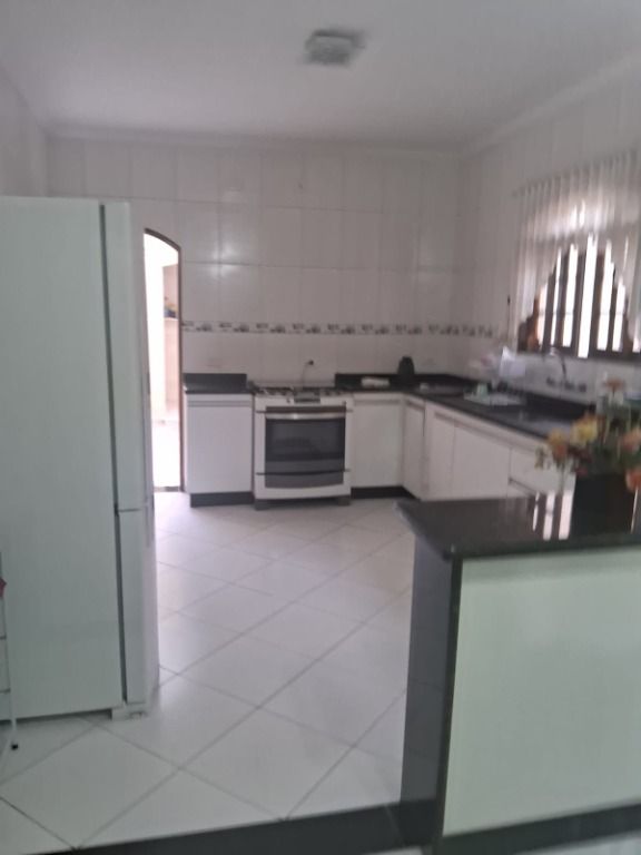 Sobrado à venda com 3 quartos, 130m² - Foto 13