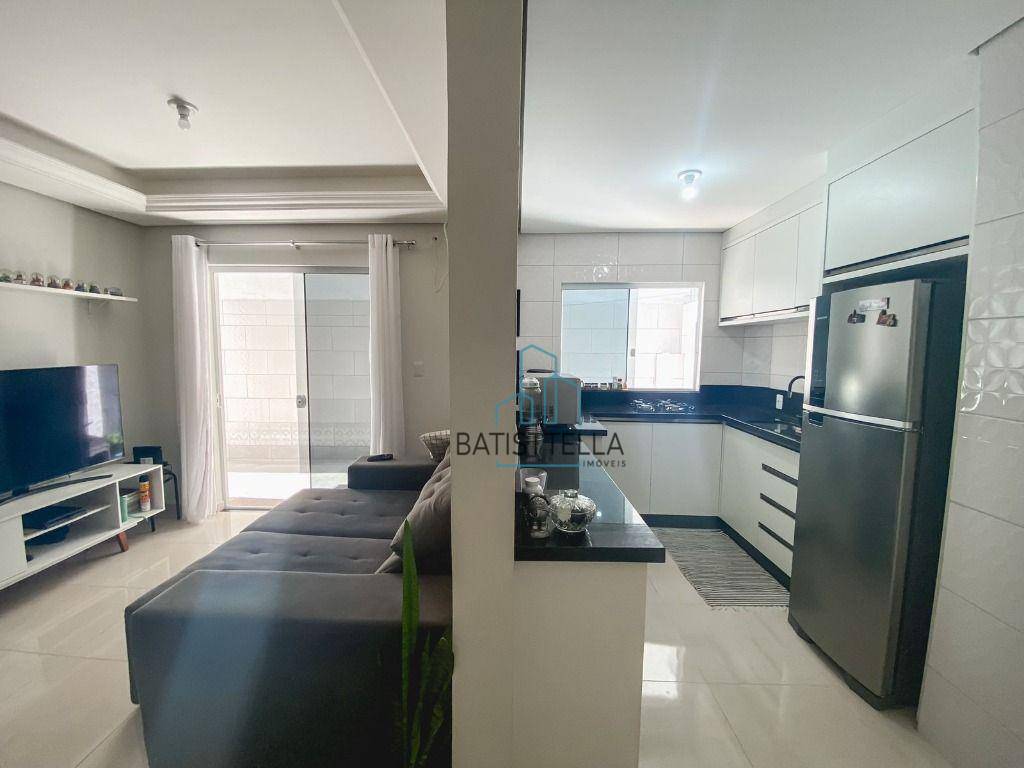 Apartamento à venda com 2 quartos, 77m² - Foto 4