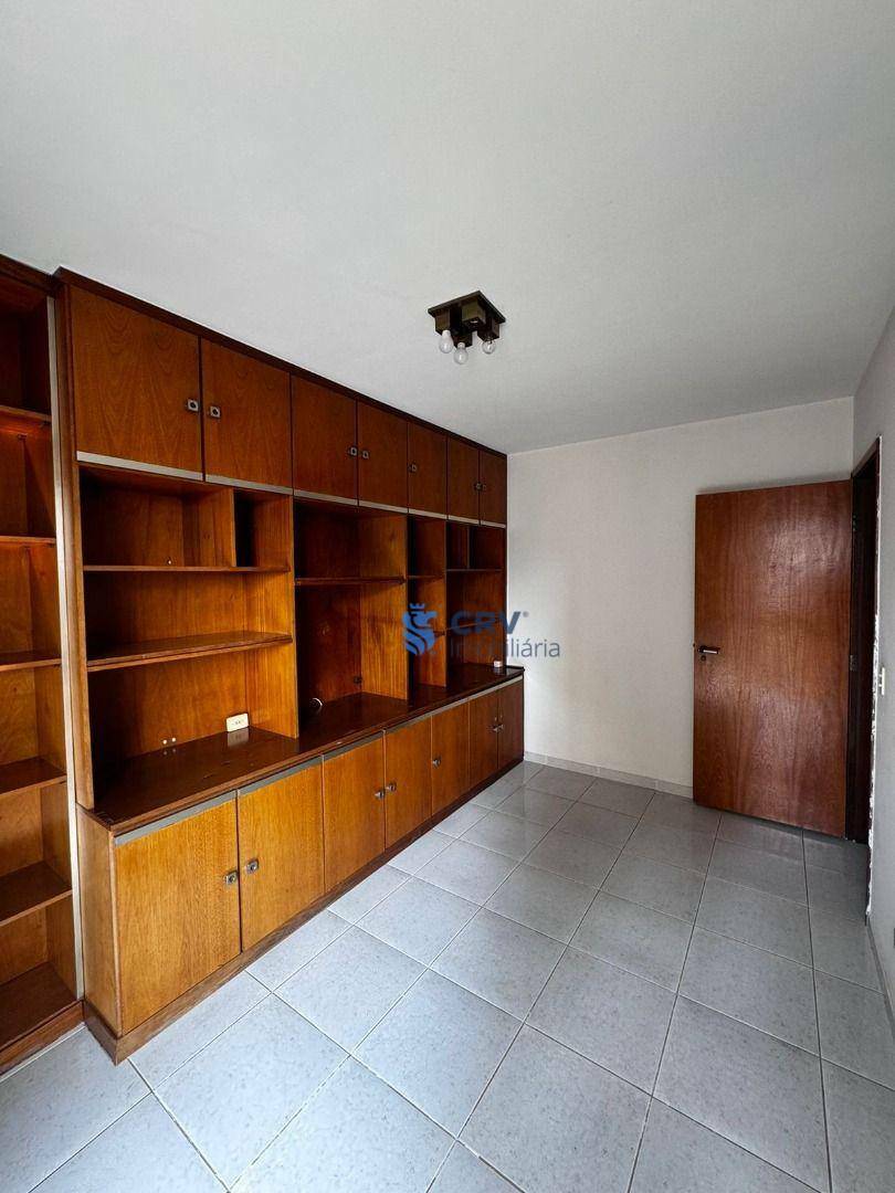 Apartamento para alugar com 3 quartos, 132m² - Foto 10