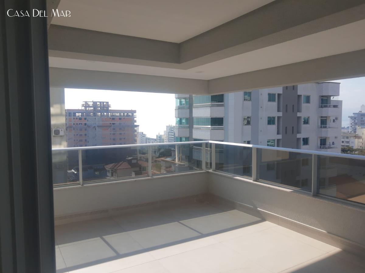 Apartamento à venda com 3 quartos, 134m² - Foto 2