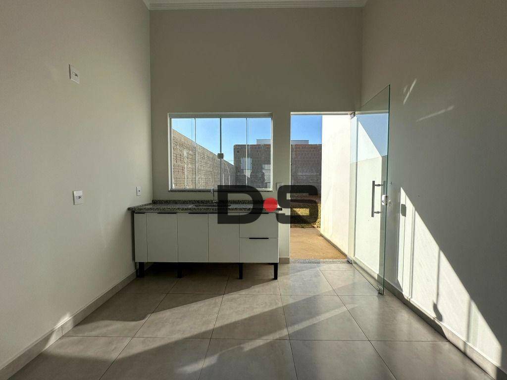 Casa à venda com 2 quartos, 62m² - Foto 8