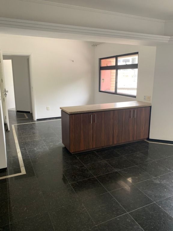 Apartamento à venda com 4 quartos, 200m² - Foto 26