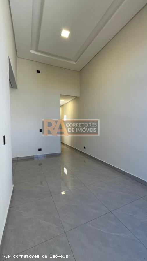 Casa à venda com 2 quartos, 150m² - Foto 3