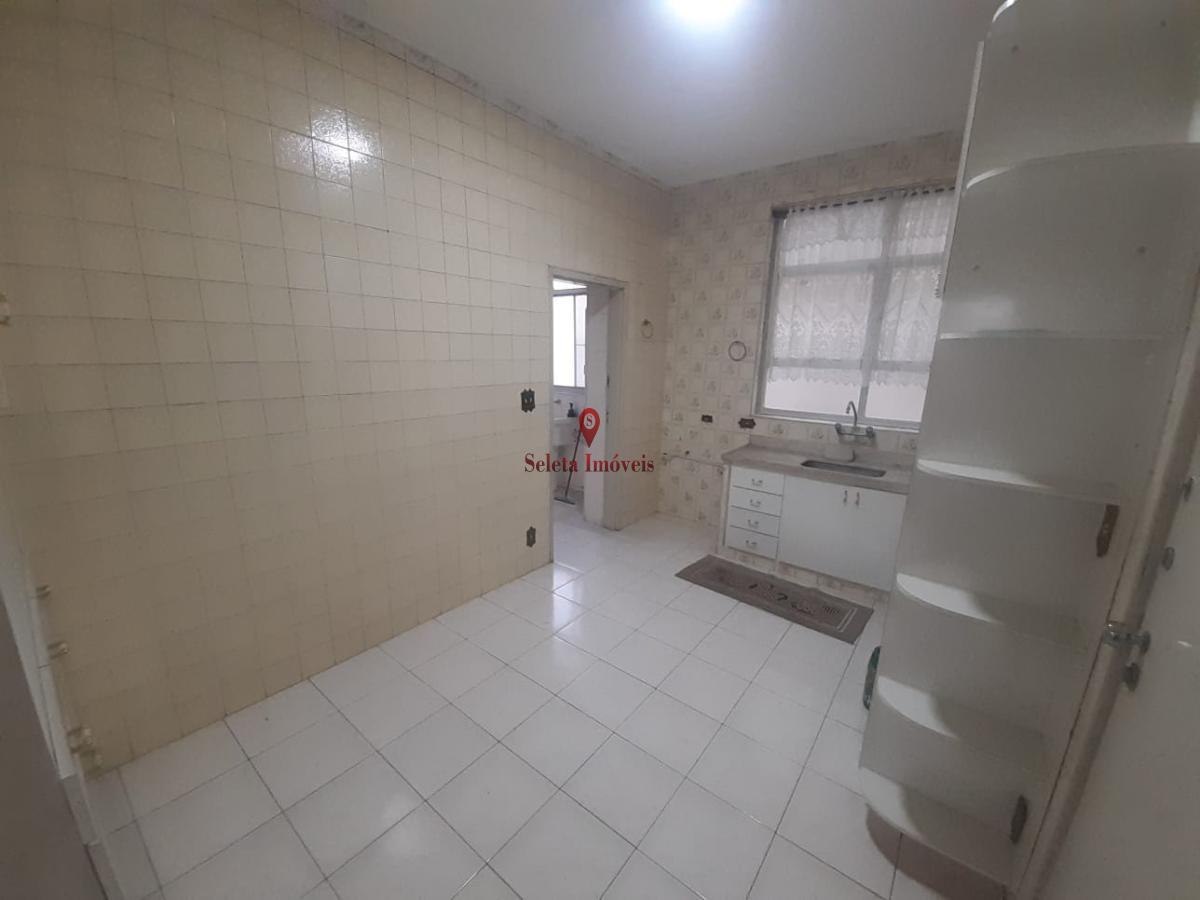 Apartamento à venda com 3 quartos, 170m² - Foto 4