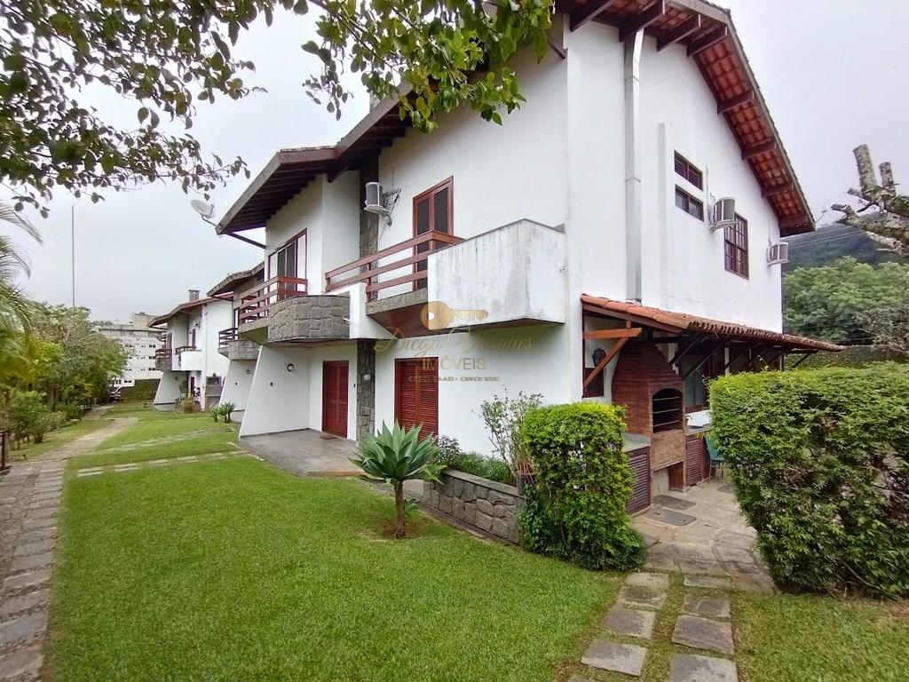 Casa de Condomínio à venda com 6 quartos, 212m² - Foto 2