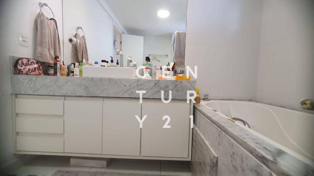 Apartamento à venda com 3 quartos, 121m² - Foto 26