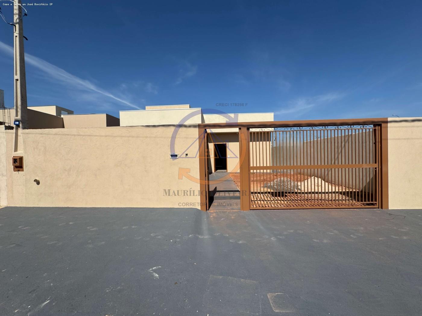 Casa à venda com 2 quartos, 242m² - Foto 1