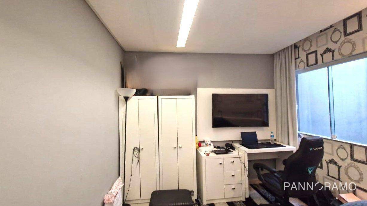 Casa para alugar com 2 quartos, 96m² - Foto 13