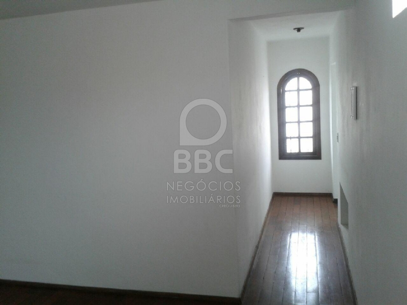 Casa à venda com 3 quartos, 275m² - Foto 4