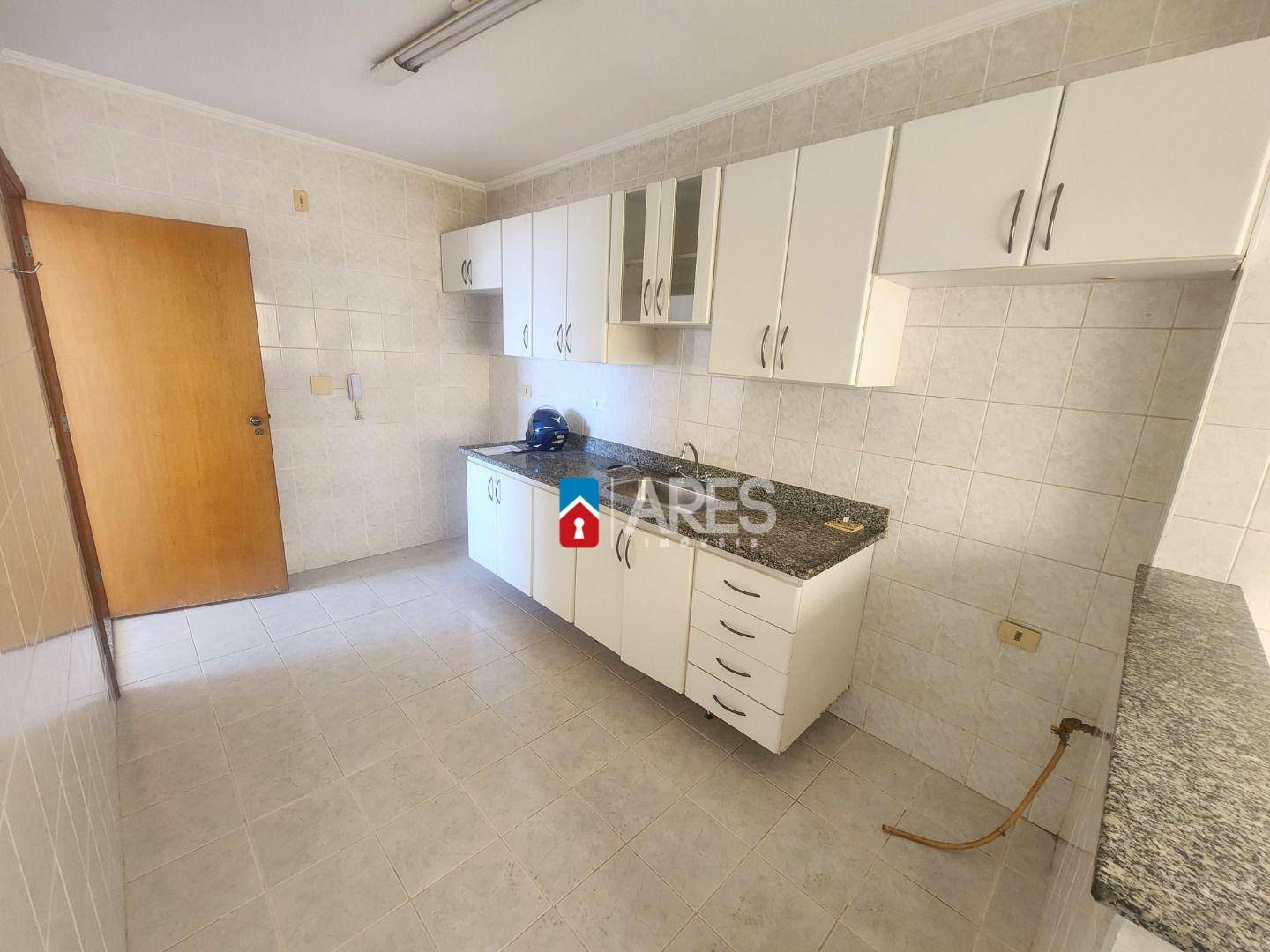Apartamento à venda com 2 quartos, 61m² - Foto 4