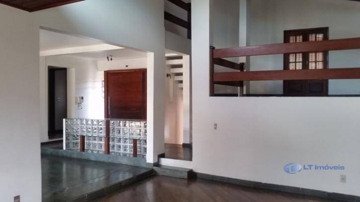 Sobrado à venda com 4 quartos, 600m² - Foto 3