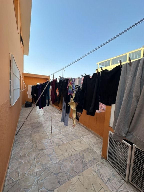 Sobrado à venda com 2 quartos, 300m² - Foto 13