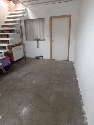 Casa à venda com 2 quartos, 75m² - Foto 2