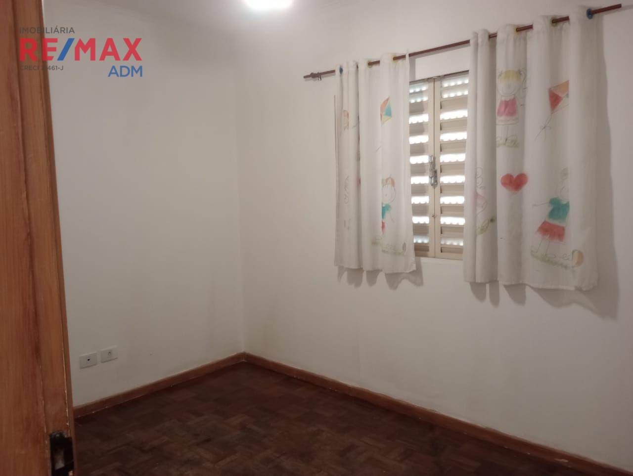 Casa à venda com 2 quartos, 140m² - Foto 9