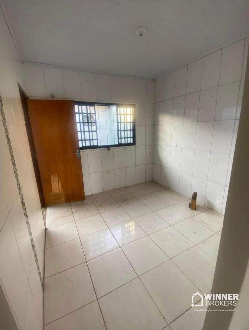 Casa à venda com 2 quartos, 71m² - Foto 4