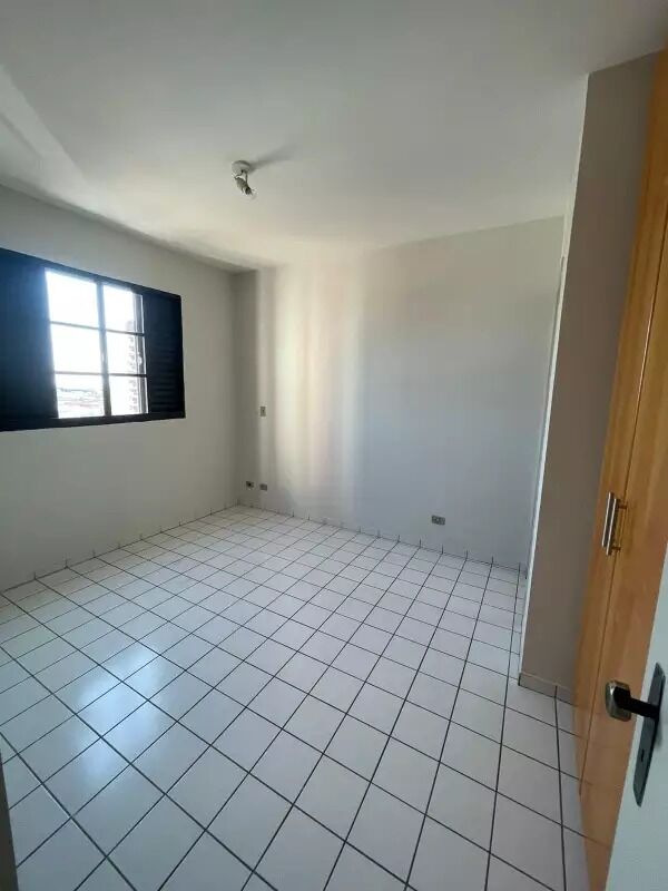 Apartamento para alugar com 2 quartos, 64m² - Foto 3