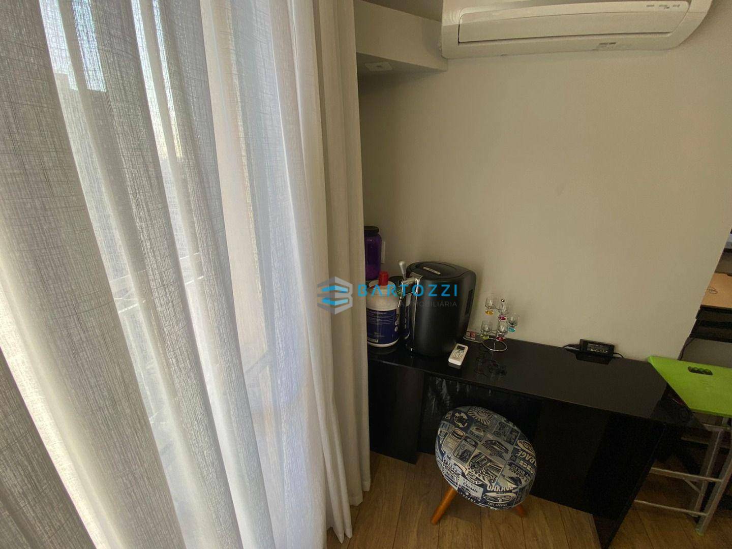 Apartamento à venda com 1 quarto, 50m² - Foto 5