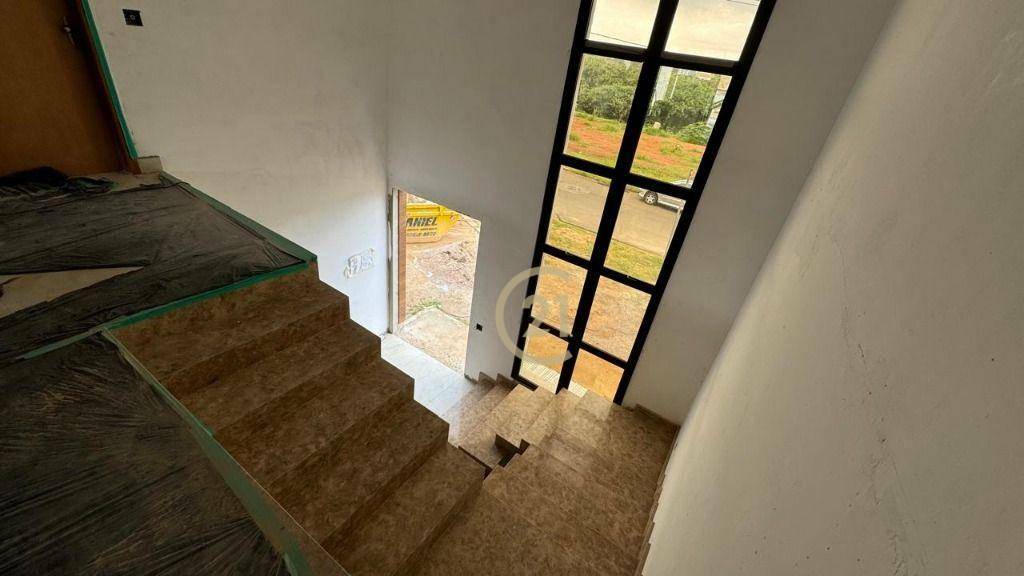 Casa de Condomínio à venda com 3 quartos, 323m² - Foto 9