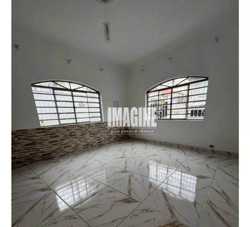 Sobrado à venda com 3 quartos, 150m² - Foto 2