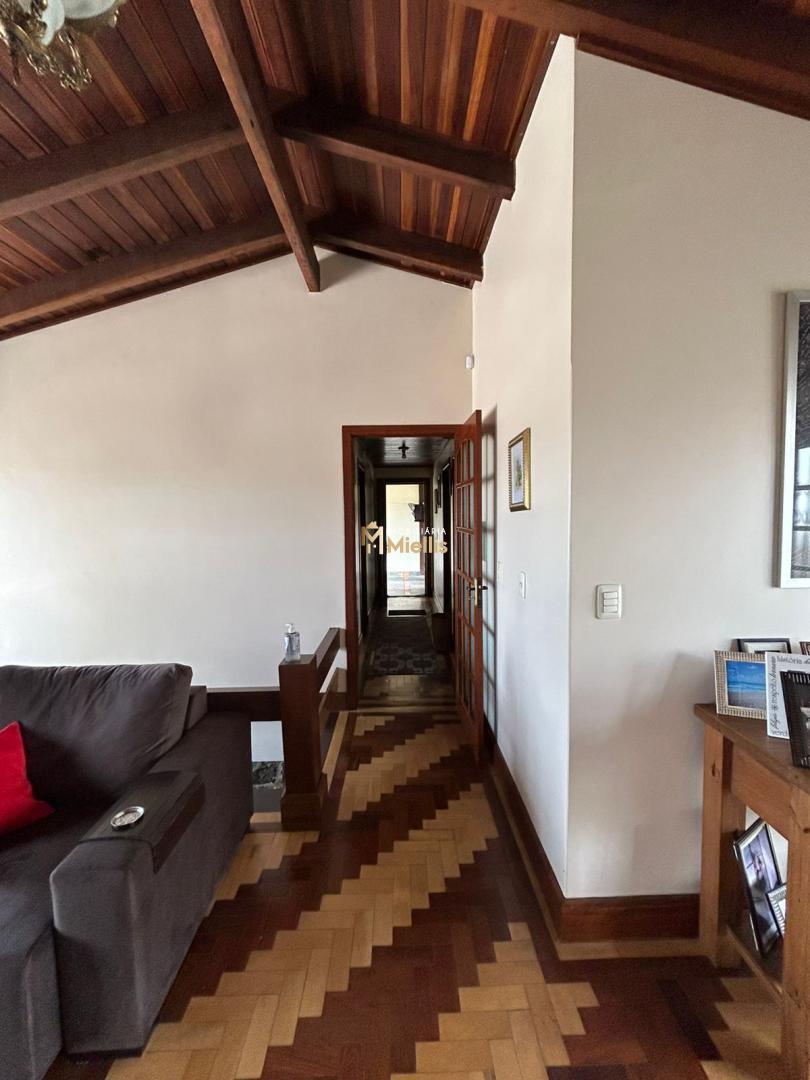 Casa à venda com 3 quartos, 338m² - Foto 6