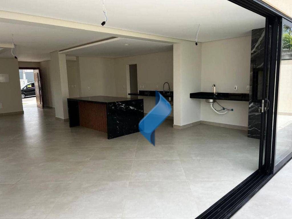 Casa de Condomínio à venda com 3 quartos, 211m² - Foto 11