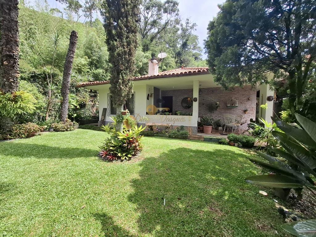 Casa à venda com 3 quartos, 400m² - Foto 1