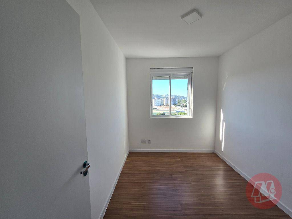 Apartamento para alugar com 3 quartos, 74m² - Foto 17
